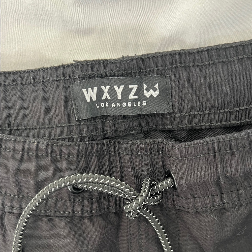 WXYZ Men's Versatile Black Cargo Shorts - Picture 2 of 4